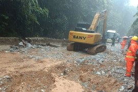 Sạt lở Quốc lộ 8, Hải quan cửa khẩu quốc tế Cầu Treo phát đi khuyến cáo