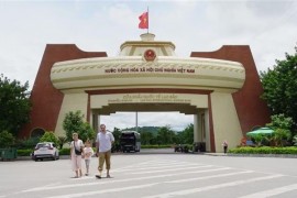 Đưa Lao Bảo thành trung tâm thương mại, logistics